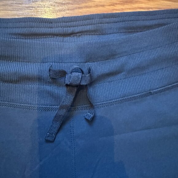 NWT Tuff Athletics Hybrid Short - Picture 3 of 9